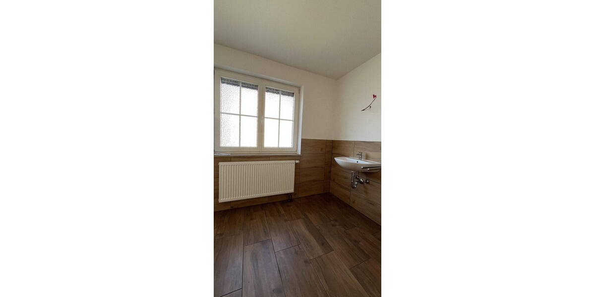 Mehrfamilienhaus, Wohnhaus Eggenfelden - 7 Zimmer, 245 m&sup2;, 650.000&euro; | Angebot:26306511
