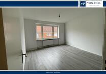 Geräumige, renovierte 1-Zimmerwohnung mit Balkon und Duschbad
