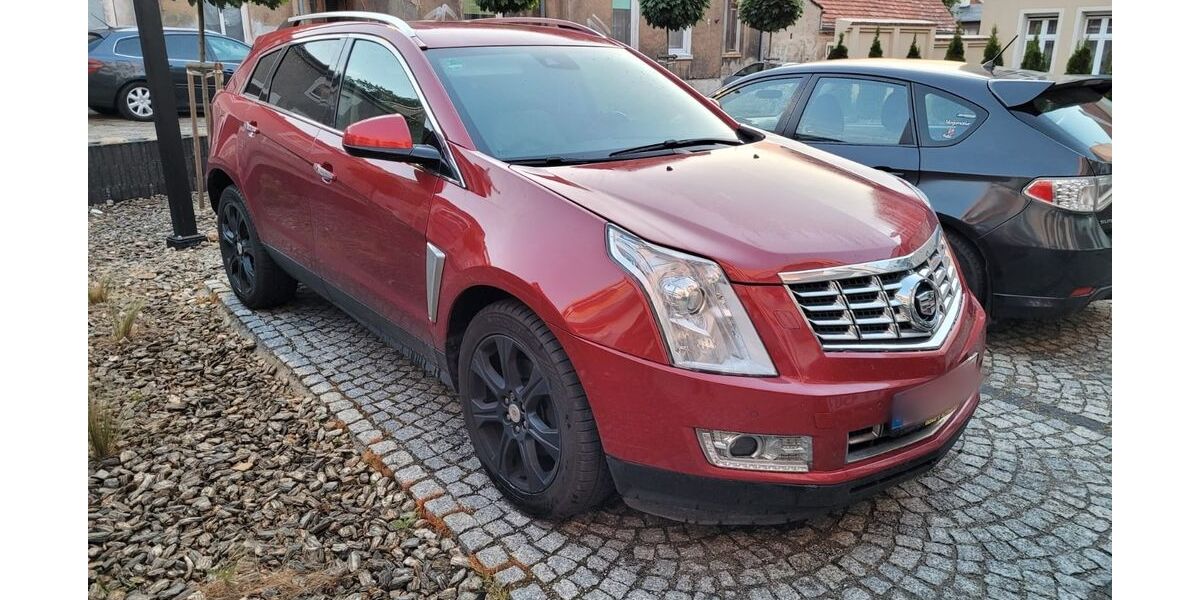 Cadillac SRX 129.000 km 8.200 &euro; Guben 03172