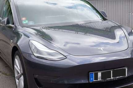 Tesla Model 3 100.300 km 22.500 € Meerbusch 40668