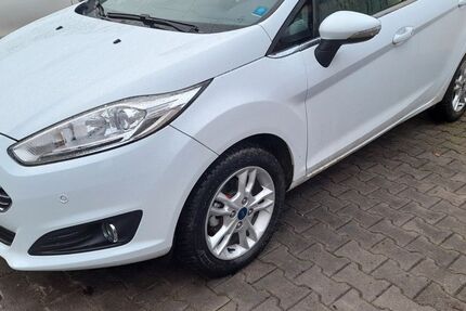 Ford Fiesta 72.000 km 8.700 &euro; Niederstetten 97996