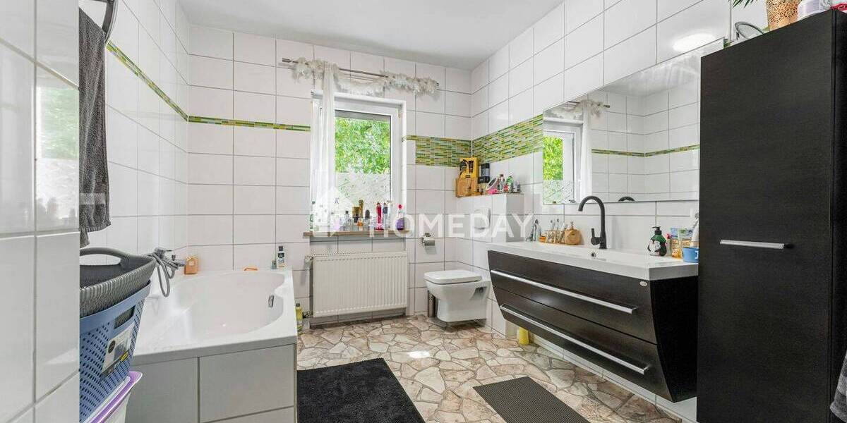 Mehrfamilienhaus, Wohnhaus Ingolstadt Nordost - 8 Zimmer, 251 m&sup2;, 998.000&euro; | Angebot:25773270