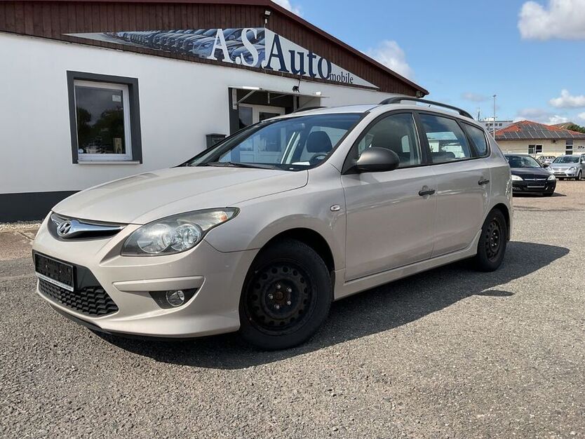i30