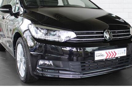VW Touran 17.353 km 34.889 &euro; Artern 06556