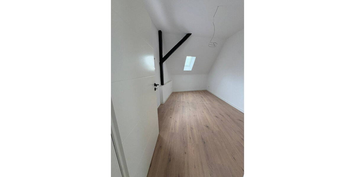 Etagenwohnung Bellheim - 2 Zimmer, 93 m&sup2;, 220.000&euro; | Angebot:26500042