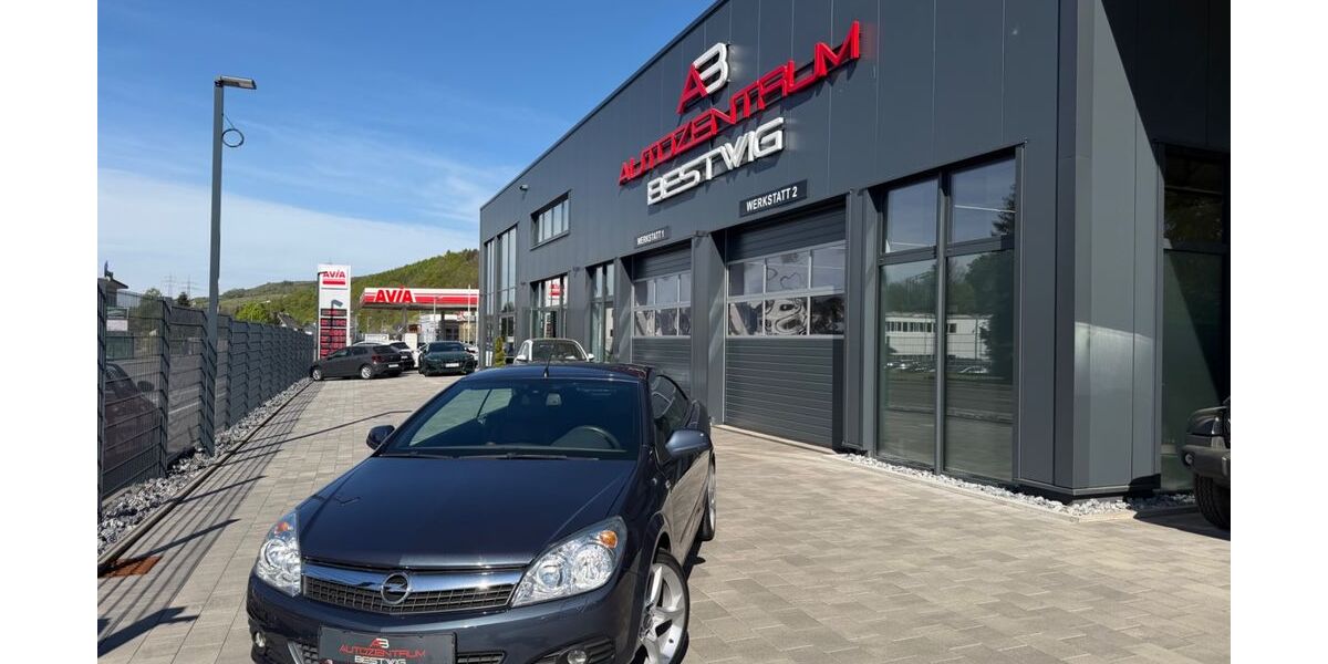 Opel Astra 181.000 km 4.995 &euro; Bestwig-Nuttlar 59909