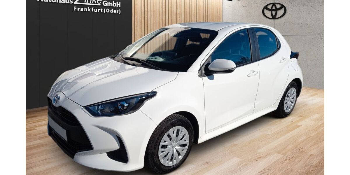 Toyota Yaris 34.444 km 17.990 &euro; Frankfurt(Oder) 15236
