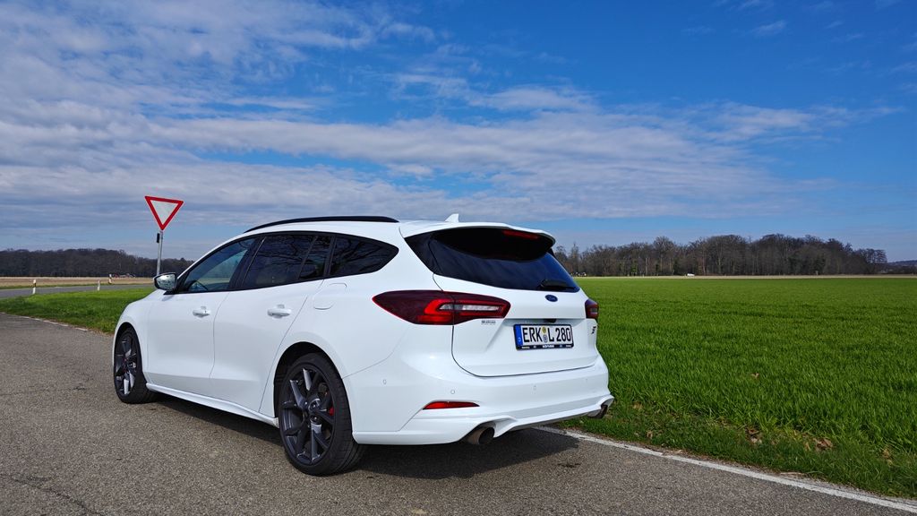 Ford Focus 49.873 km 32.000 &euro; Wassenberg 41849