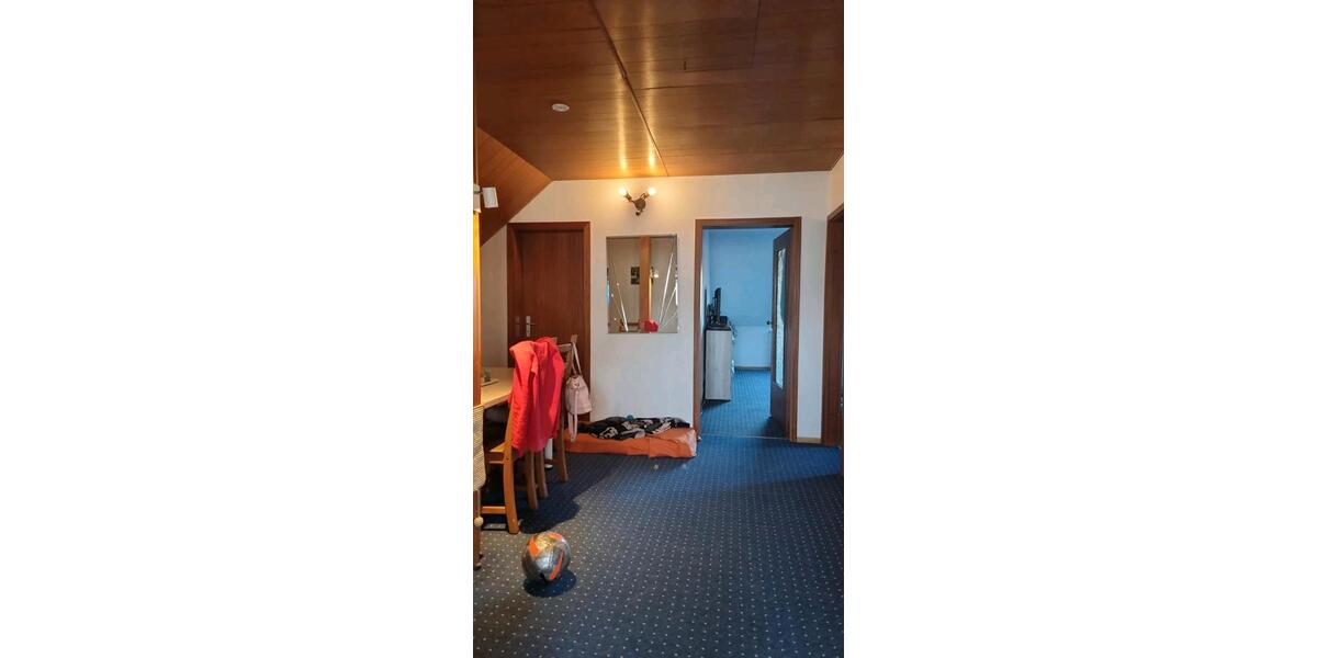 Dachgeschoßwohnung Hambergen - 3 Zimmer, 90 m&sup2;, 1.000&euro; | Angebot:25392852