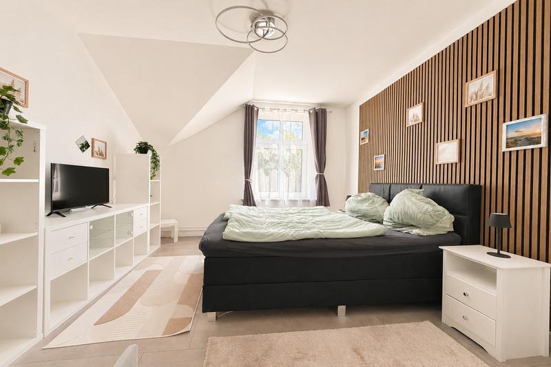 Wohnhaus + Gästehaus mit großen Grundstück in Feldrandlage! Nur 20 Minuten zum Ostseestrand! - Doppelhaushälfte Ahrensbök | Angebot:26495860