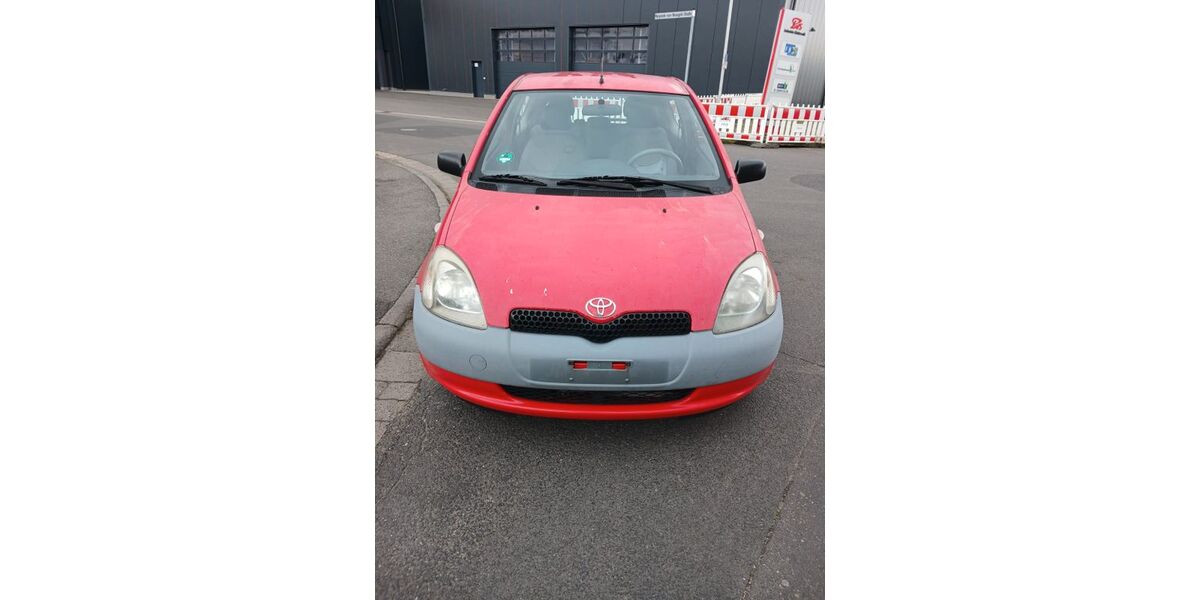 Toyota Yaris 180.000 km 799 &euro; Hanau 63457