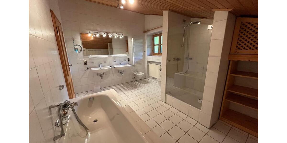 Einfamilienhaus Rottach-Egern Egern - 5 Zimmer, 217 m&sup2;, 2.990.000&euro; | Angebot:26762362