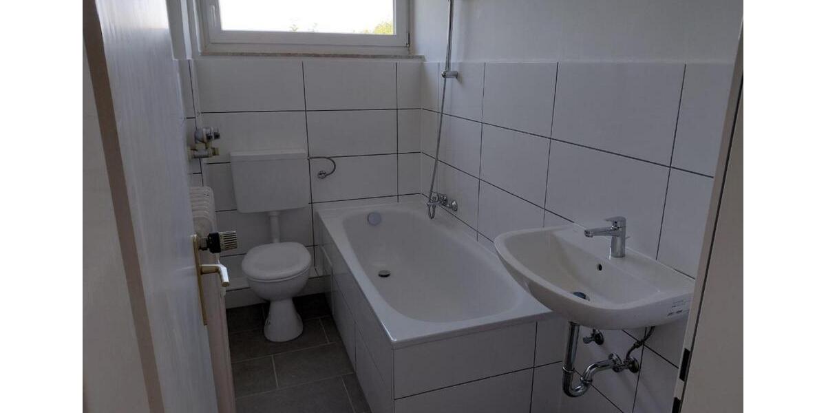 Etagenwohnung Lage - 2 Zimmer, 62 m&sup2;, 600&euro; | Angebot:24954447