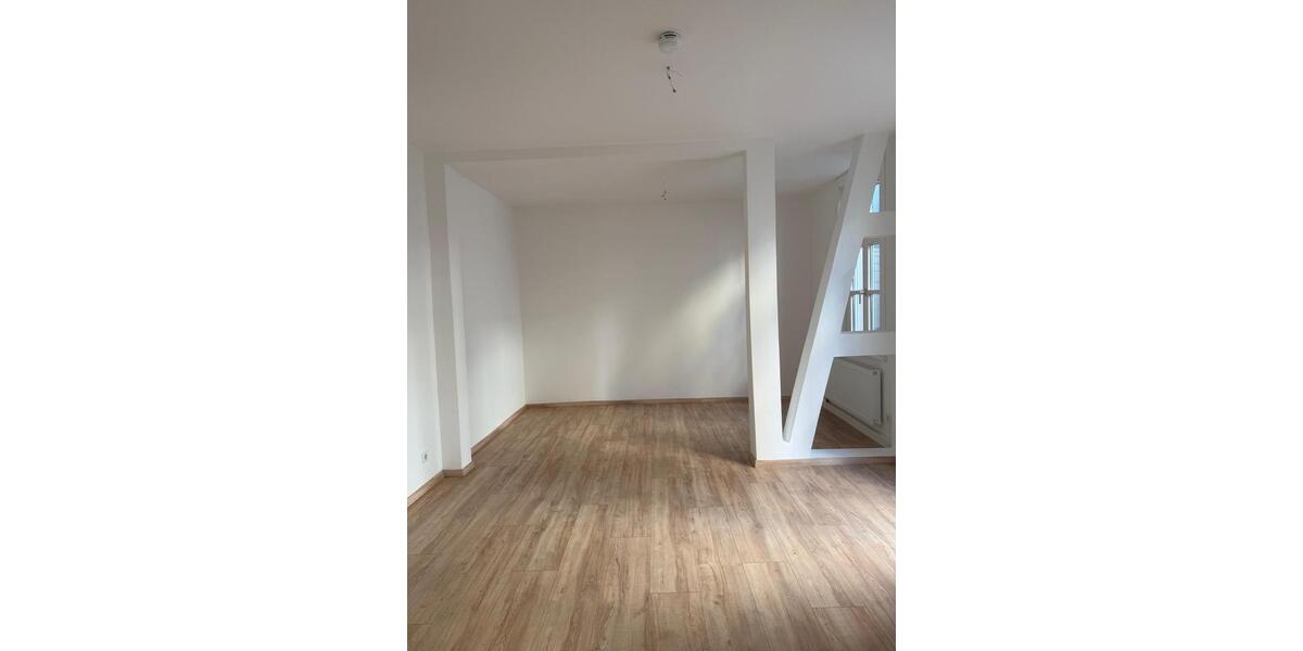 Etagenwohnung Erfurt - 5 Zimmer, 140 m&sup2;, 1.950&euro; | Angebot:26039468