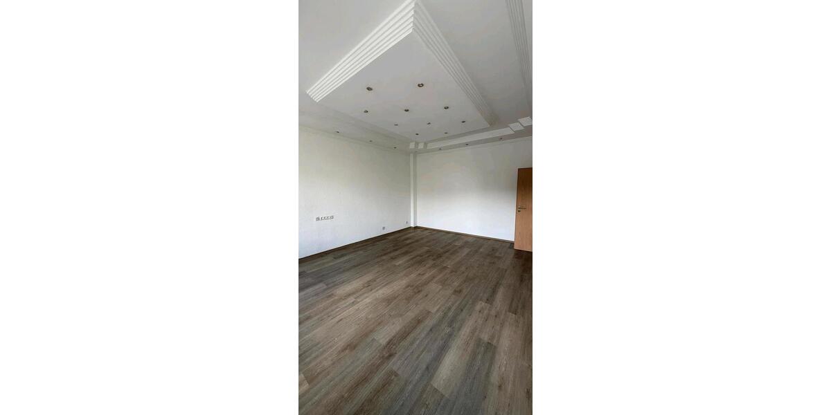 Erdgeschoßwohnung Coburg - 4.5 Zimmer, 120 m&sup2;, 230.000&euro; | Angebot:27107810