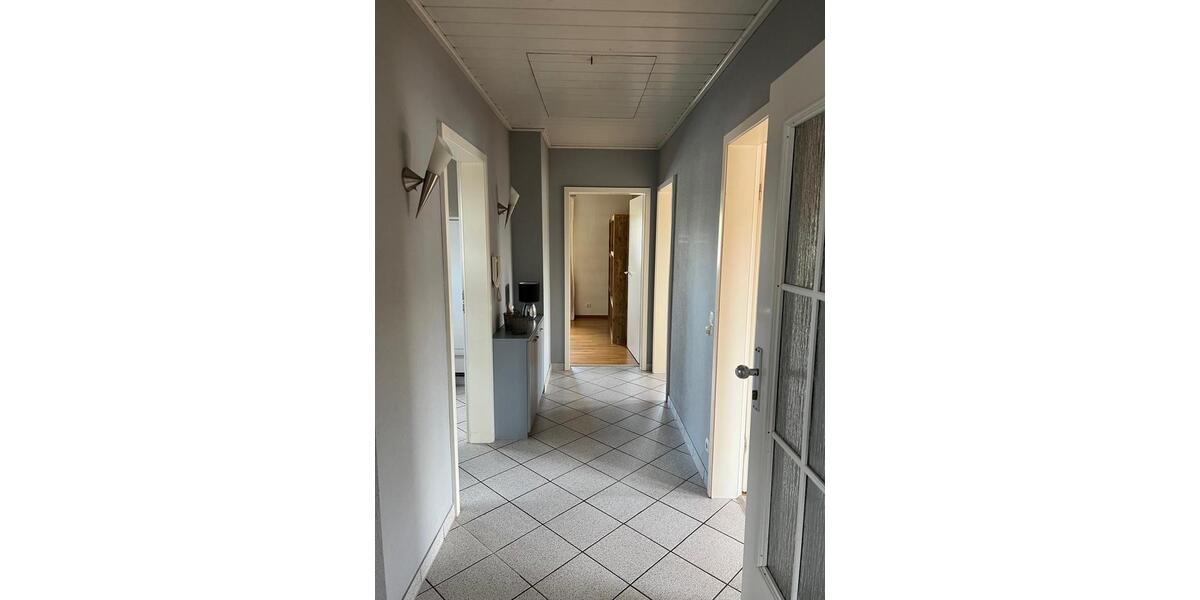 Dachgeschoßwohnung Sinntal - 3 Zimmer, 80 m&sup2;, 575&euro; | Angebot:26044453