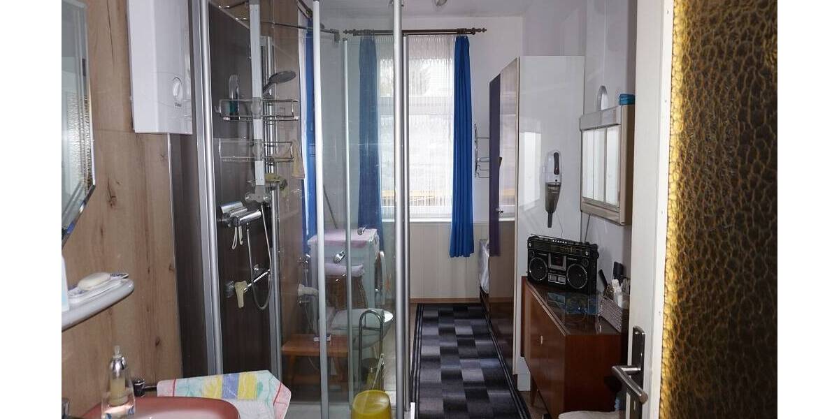 Mehrfamilienhaus, Wohnhaus Markneukirchen - 9 Zimmer, 220 m&sup2;, 90.000&euro; | Angebot:26360178