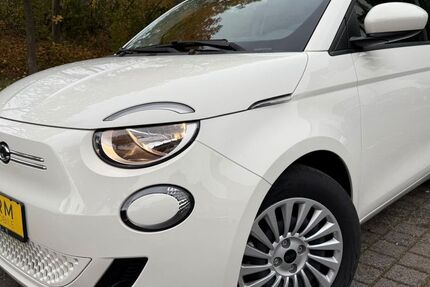 Fiat 500e 25.212 km 15.290 &euro; Fulda 36037