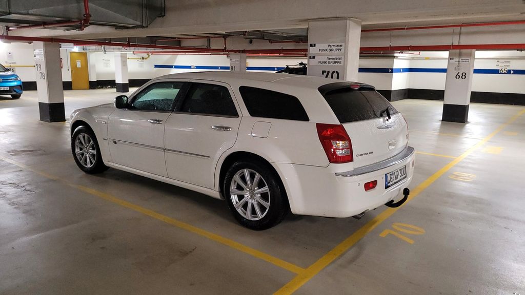 Chrysler 300C 173.000 km 11.990 &euro; Westergellersen 21394