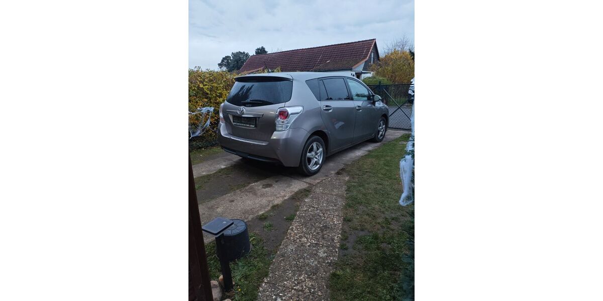 Toyota Verso 107.000 km 9.950 &euro; Berlin 12278