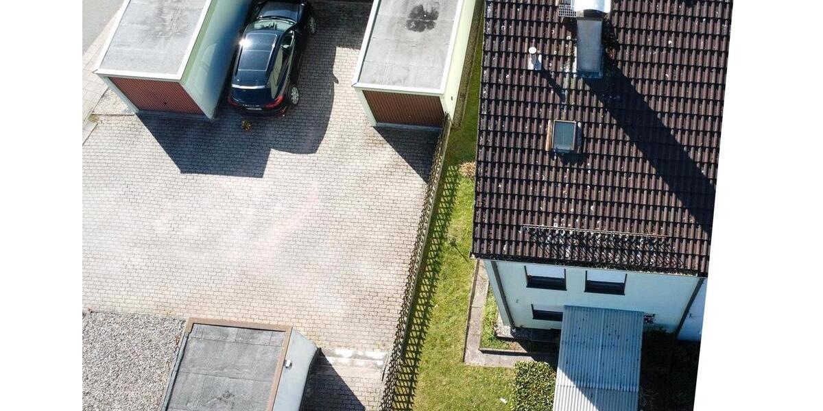 Reiheneckhaus mit Garten, zwei Garagen in Bayreuth - Top Lage 5 zimmer