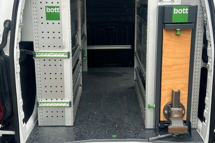 Peugeot Partner 71.020 km 13.990 &euro; München 81825