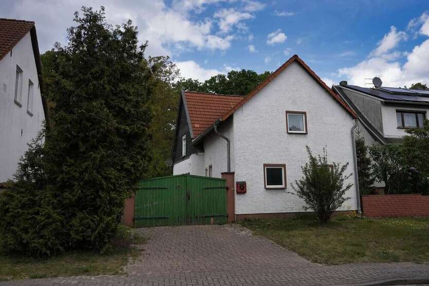 Haus zum Mieten in Diesdorf 710 € 106 m²
