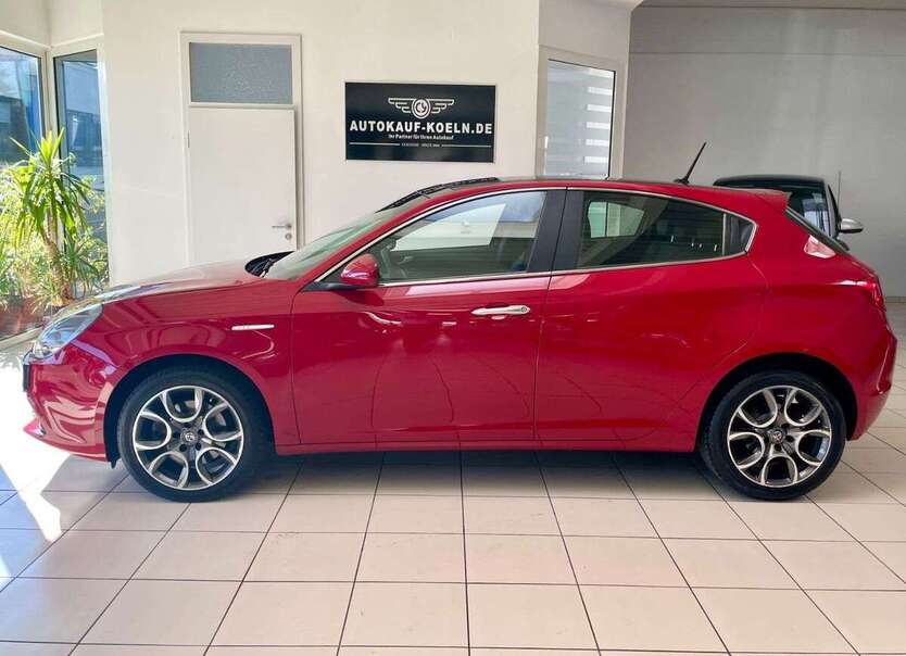Alfa Romeo Giulietta 145.000 km 11.990 € Köln 51067