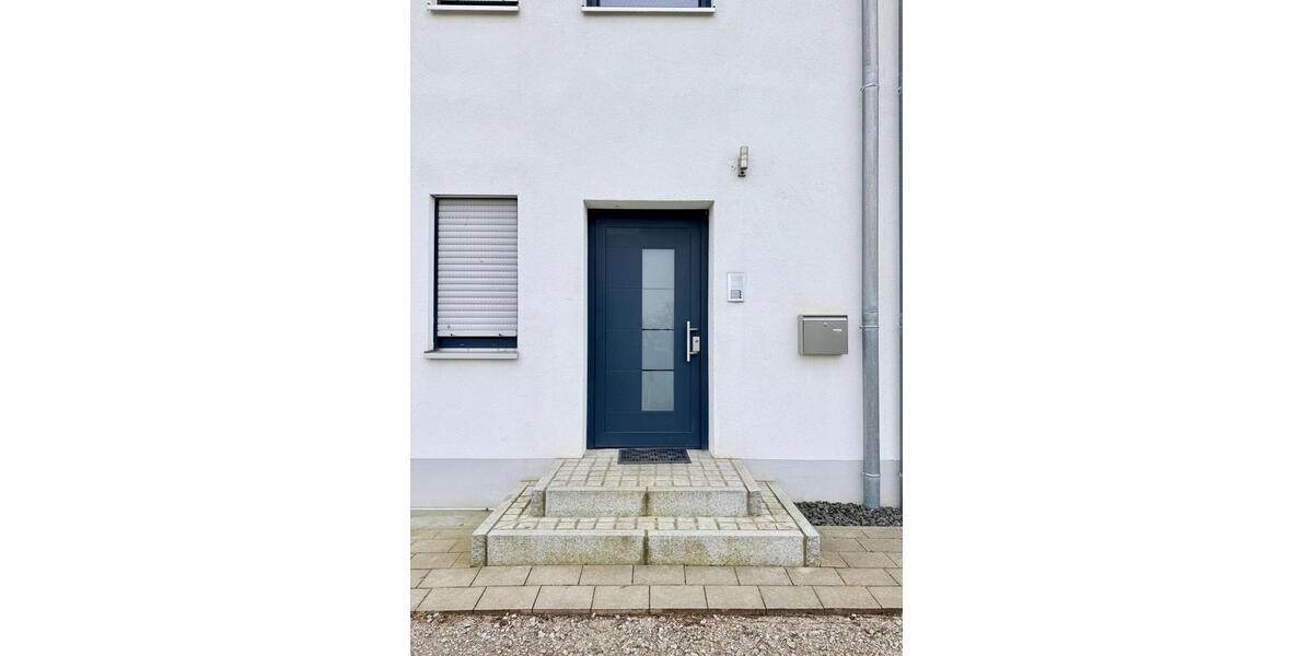 Etagenwohnung Regenstauf - 3 Zimmer, 145 m&sup2;, 1.650&euro; | Angebot:24560762
