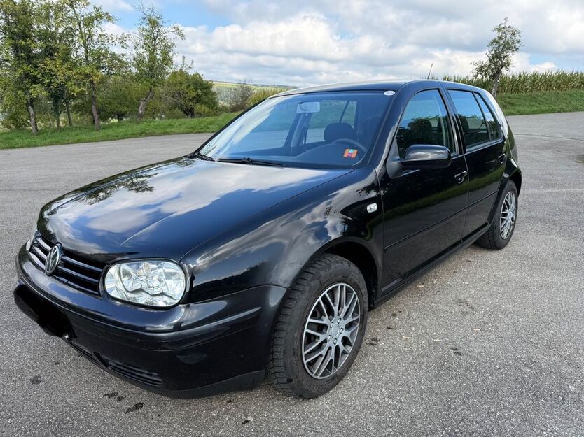 VW Golf 272.000 km 899 € Wutöschingen 79793