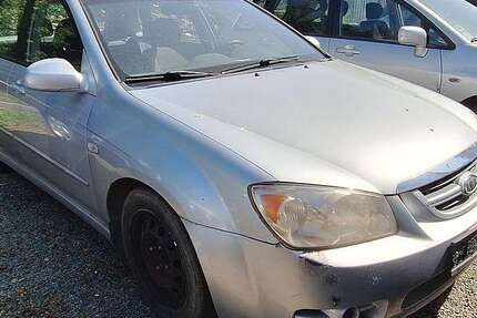 Kia Cerato 121.705 km 900 &euro; Gutenborn OT Golben 06712