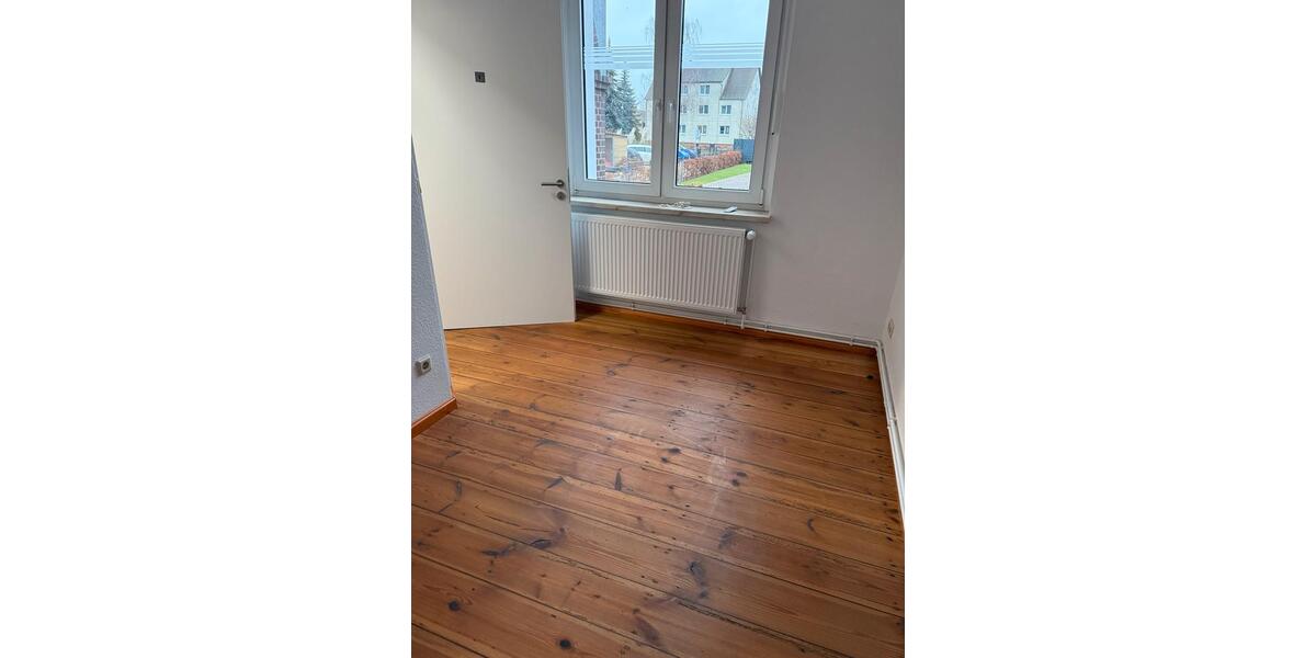 Wohnung auf ruhigem Grundstück zu vermieten 5 zimmer