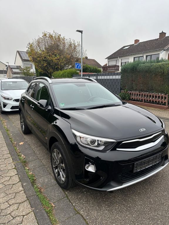 Kia Stonic 51.000 km 14.000 € Mannheim 68309
