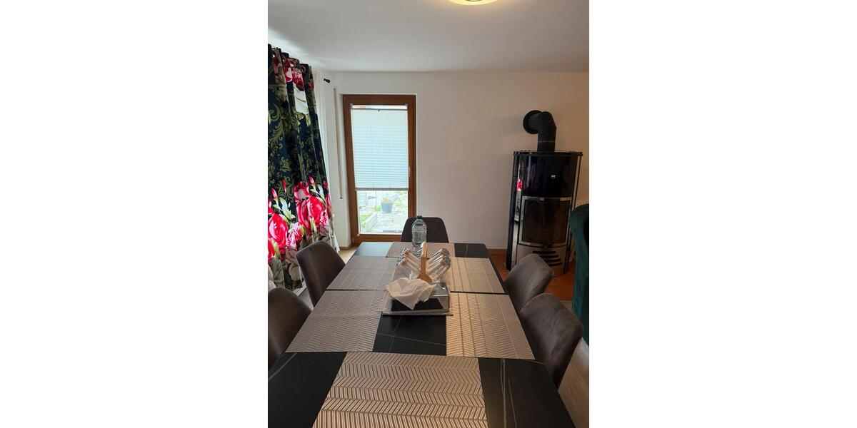 Einfamilienhaus Rosenheim Innenstadt - 7 Zimmer, 150 m&sup2;, 3.000&euro; | Angebot:26614458