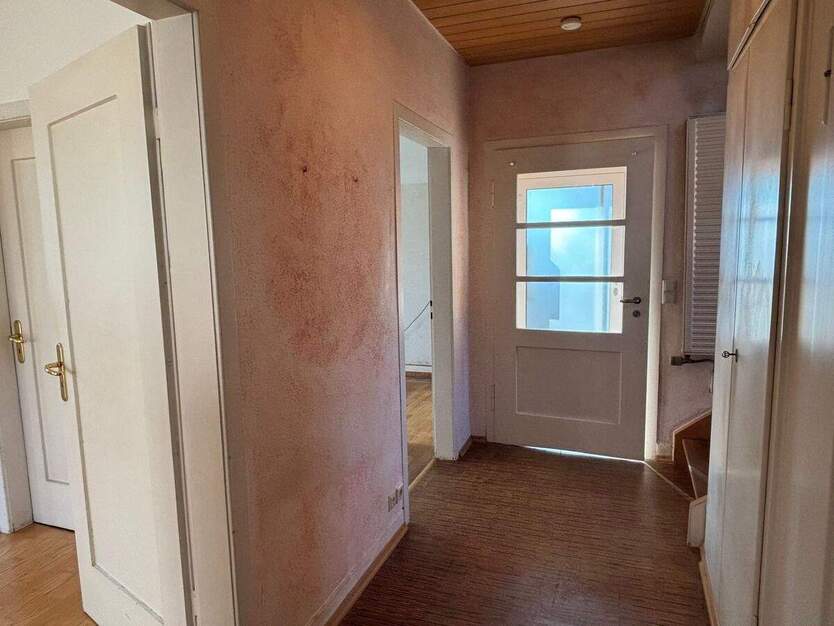 Freistehendes EFH mit großem Garten in Waiblingen zu verkaufen. 5 zimmer