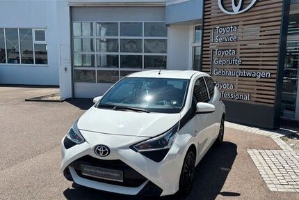 Toyota Aygo (X) 96.300 km 8.110 &euro; Tapfheim 86660