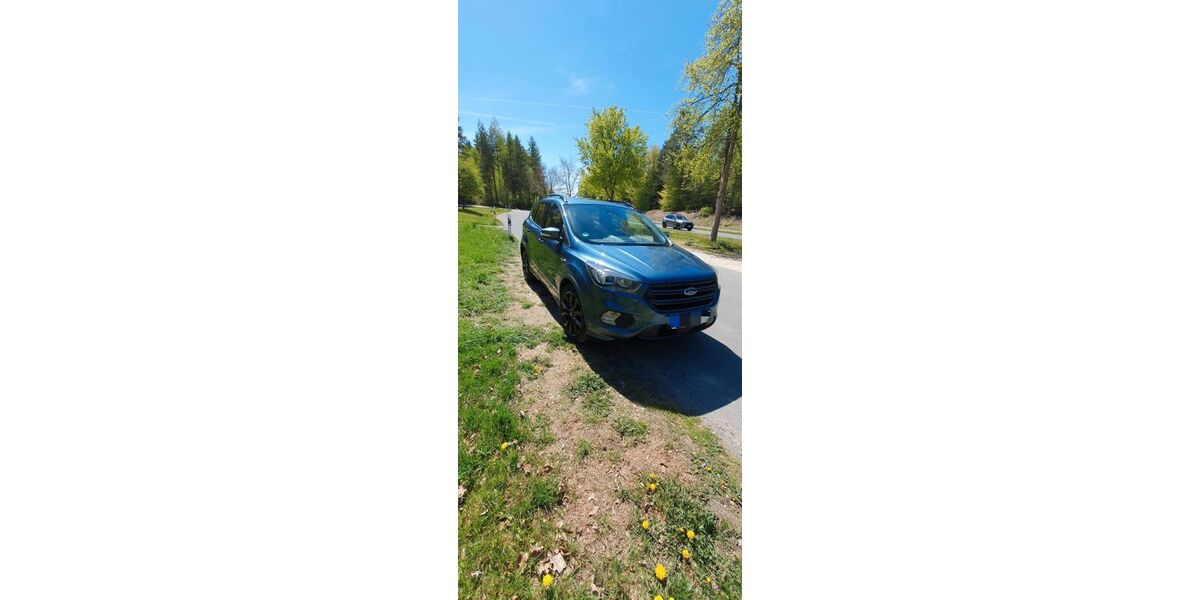 Ford Kuga 88.205 km 18.500 &euro; Grafenwöhr 92655