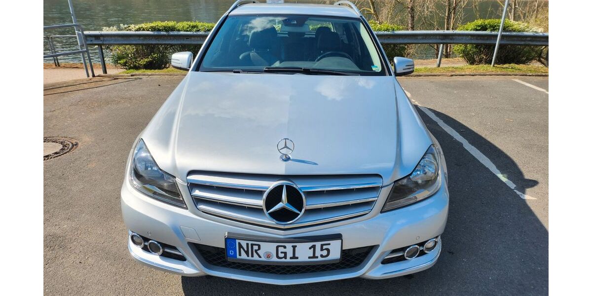 Mercedes-Benz C 220 210.000 km 10.800 &euro; Linz am Rhein 53545