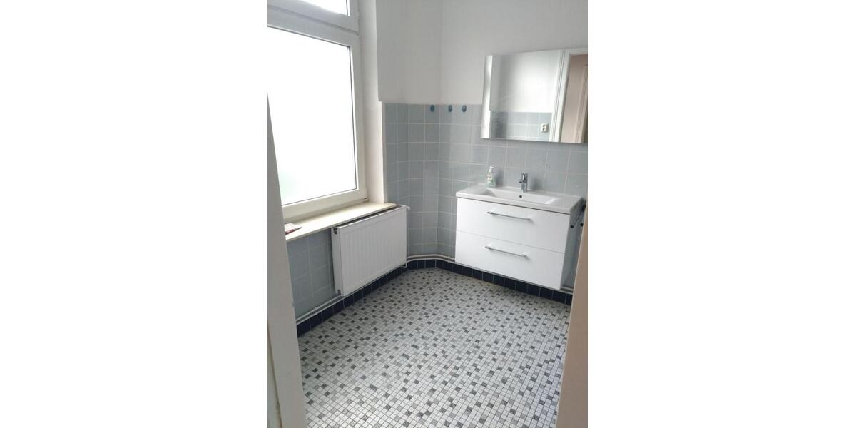 Schöne 2-Zi-EG-Altbauwhg, EBK, Bad, zentral, Garten, Nähe Wald 2 zimmer