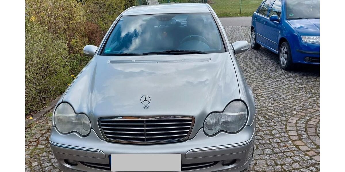 Mercedes-Benz C 180 278.000 km 1.350 &euro; Königsfeld 78126