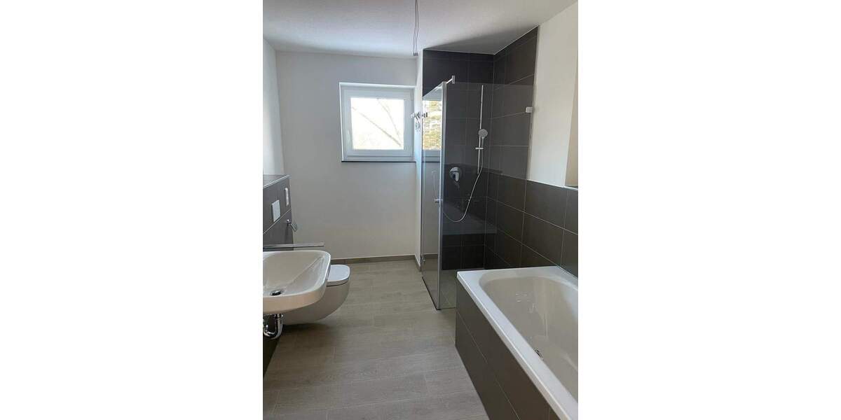 Etagenwohnung Schweinfurt Musikerviertel und amerik. Siedlung - 3 Zimmer, 94 m&sup2;, 999&euro; | Angebot:26435771