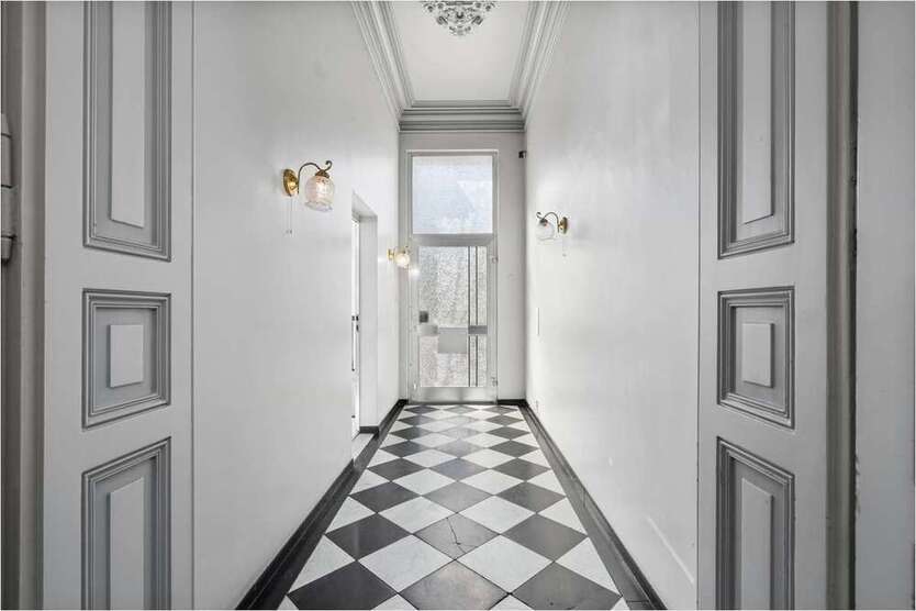 Haus zum Kaufen in Aachen 735.000 € 215 m²