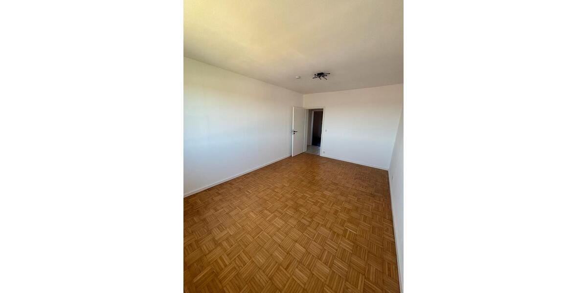 Etagenwohnung Wolfsegg - 2 Zimmer, 95 m&sup2;, 999&euro; | Angebot:26416488