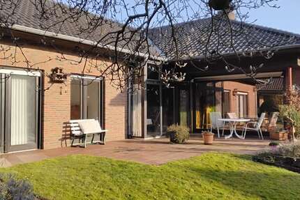 Haus zum Kaufen in Gronau 449.000 € 161 m² 6 zimmer