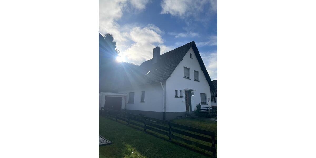 Einfamilienhaus Hellenthal - 3 Zimmer, 120 m&sup2;, 157.000&euro; | Angebot:24827042