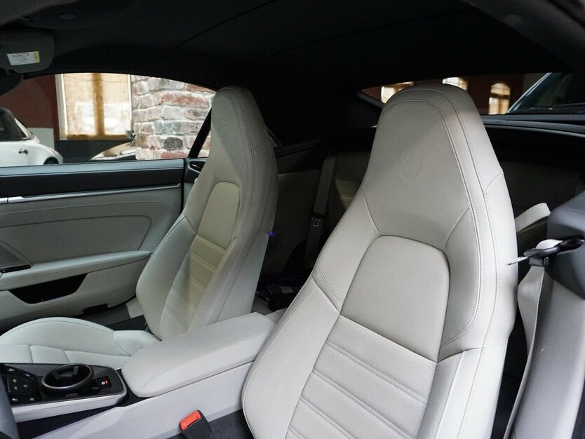 Porsche 911 992 Turbo S Lift Burm Carbon Approved 39.890 km 219.900 € Wuppertal 42327