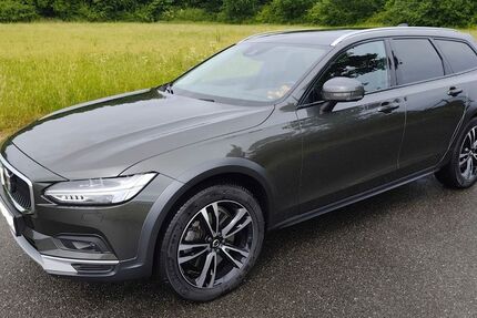 Volvo V90 Cross Country 72.000 km 32.199 &euro; Zarpen 23619