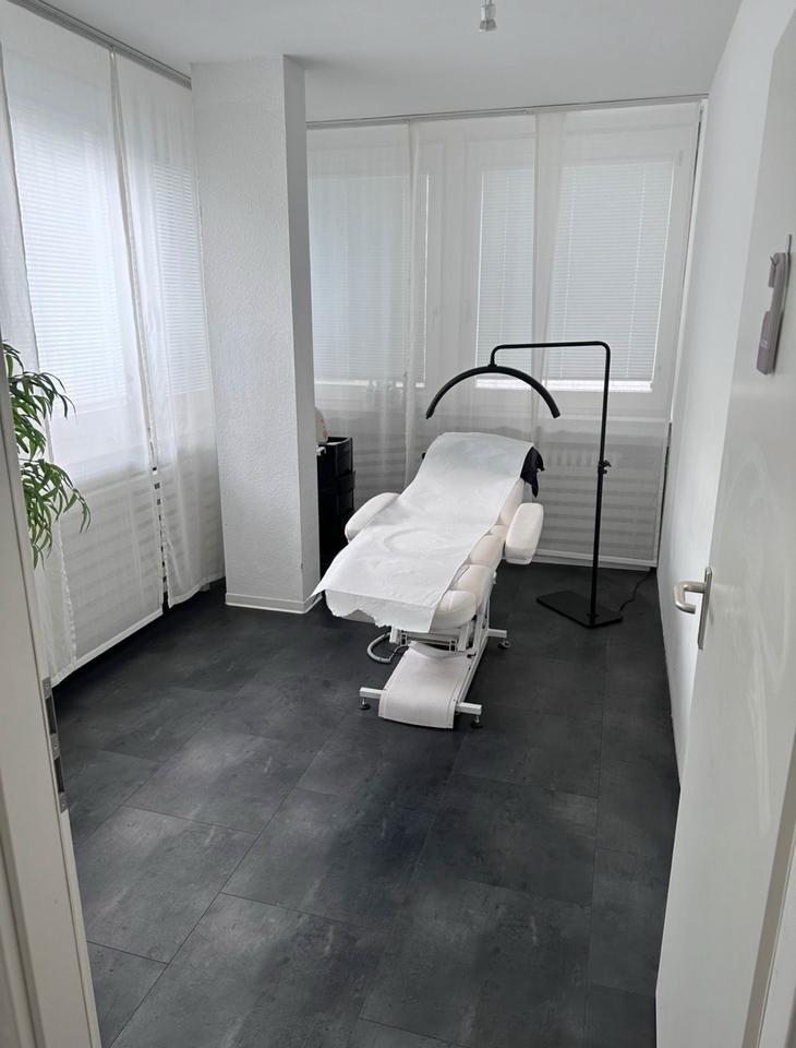Raum zu vermieten Stgt-Mitte BodyformingGesichtsbehandlungen