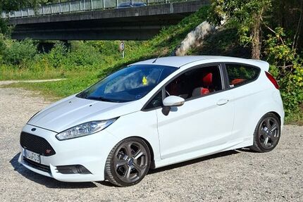 Ford Fiesta 153.000 km 9.999 &euro; Vöhringen 89269