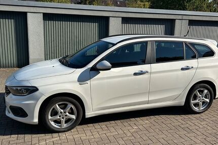 Fiat Tipo 122.000 km 8.300 € Düsseldorf 40229